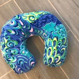 Lilly travel neck pillow